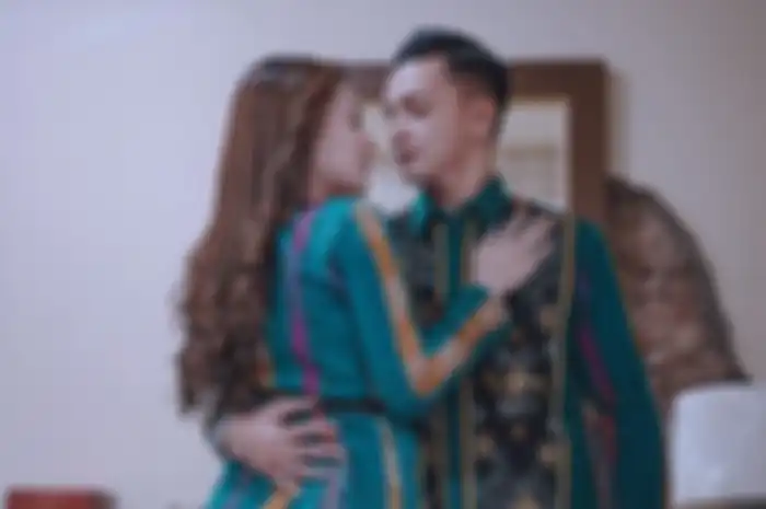 Kemesraan Nella Kharisma dan Dory Harsa