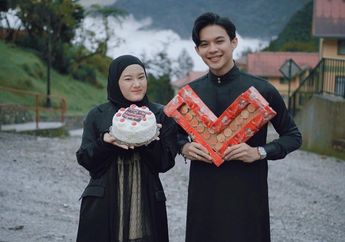 Kerap Umbar Keromantisannya di Sosmed, Netizen Ingatkan Rey Mbayang dan Dinda Hauw Soal Penyakit Ain 