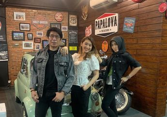 Tinggal Bersama Istri Kedua yang Lebih Muda 18 Tahun, Inilah Rumah Mewah Milik Parto yang Bernuansa Modern Monokrom