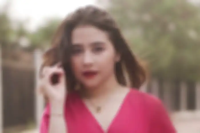 Prilly Latuconsina Kolaborasi Bareng DJ Internasional sampai Dilirik Label Besar, Banting Stir Jadi Penyanyi?