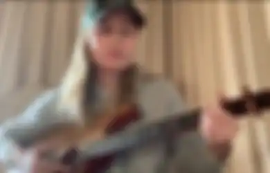 Simak Versi Akustik Lagu Olivia Rodrigo, 'jealousy, jelaousy' oleh Brie Larson