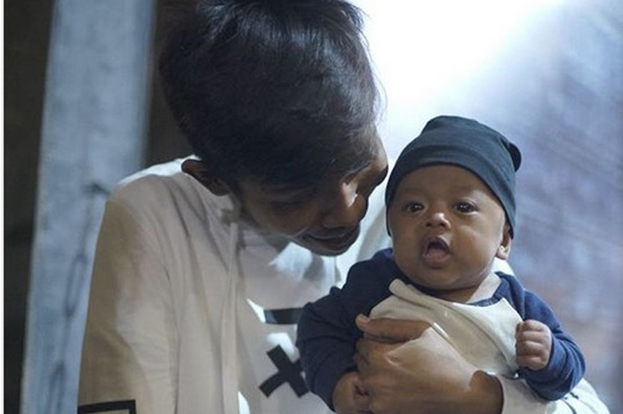 Dede Sunandar dan si bungsu yang menderita Williams Syndrome