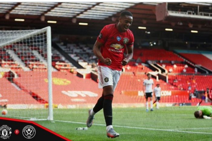 Striker asal Prancis, Anthony Martial, mencetak hat-trick yang membawa Manchester United menang 3-0 atas Sheffield United.