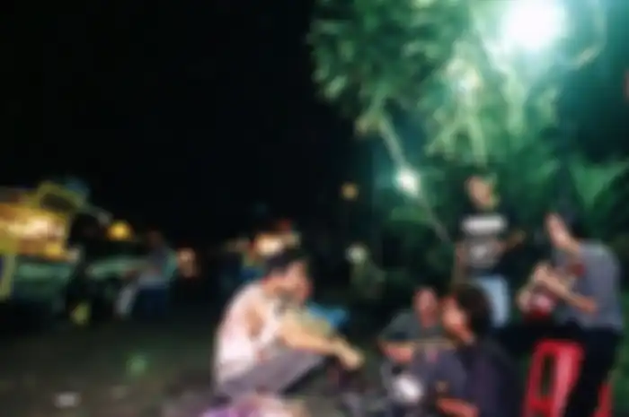 Ilustrasi, pemotor jangan sering nongkrong malam, KUHP baru disahkan ganggu tetangga atau berisik tengah malam bisa didenda Rp 10 juta.