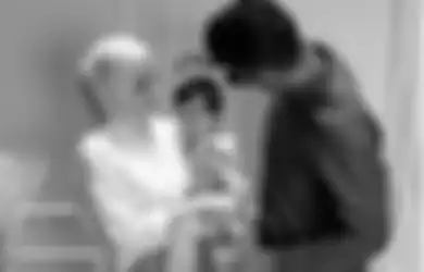 Diboyong Suami Pulang Kampung, Momen Putri Anne Nikmati Suasana di Tanah Kelahiran Sang Suami Ini Tersorot Kamera, Istri Arya Saloka Tak Jaim Bertingkah Begini