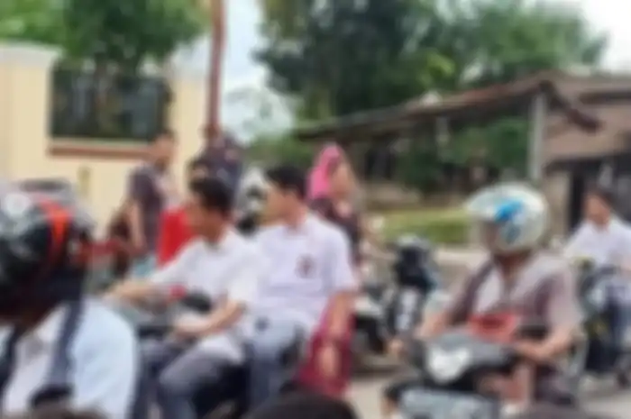 Konvoi kelulusan pelajar diwarnai insiden tabrak lari di Kabupaten Gowa.