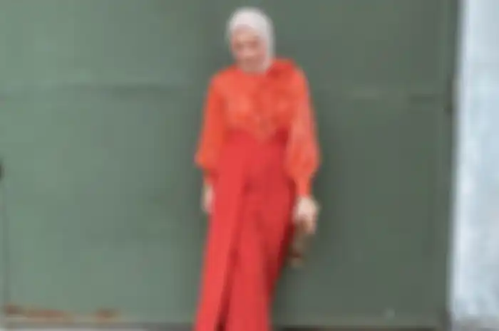 Fashion hijab kondangan dengan celana