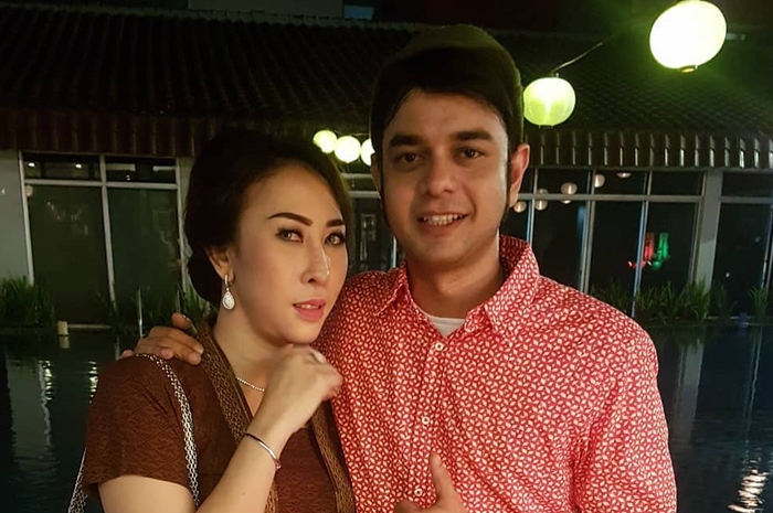 Rio Reifan dan istri, Henny Monna