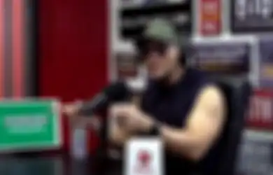 Banting Setir Jadi YouTuber, Ternyata Ini yang Dilakukan Deddy Corbuzier Terhadap Alat Sulap Miliknya, Ada Kisah Sedih di Baliknya!