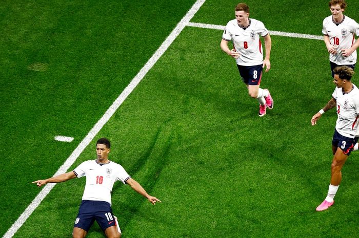 Skuad Timnas Inggris dikritik Wayne Rooney usai terlalu dini menggelar perayaan setelah mengalahkan Meksiko di babak 16 besar Piala Dunia 2026.
