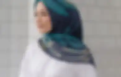 5 Bahan Hijab Paling Adem Buat Dipakai Selama Puasa. Jangan Salah!