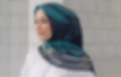5 Bahan Hijab Paling Adem Buat Dipakai Selama Puasa. Jangan Salah!