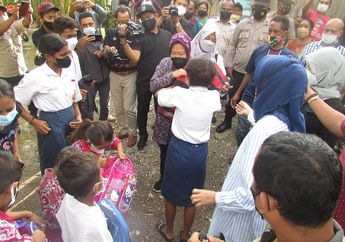 Wujud Kepedulian Pembaca Kompas dengan Membangun Rumah Warga Terdampak Badai Seroja di Kupang