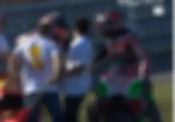 Terekam Video, Pembalap Ini Minta Maaf Telah  Mencederai Marc Marquez Saat Selebrasi