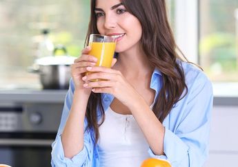 Dari Membantu Fungsi Hati Hingga Bikin Awet Muda, Inilah Deretan Manfaat Luar Biasa dari Air Lemon