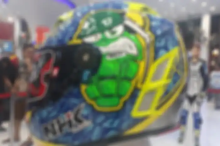 NHK Terminator TT, model termahal helm replika Karel Abraham