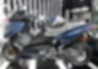 Mantap Jiwa! Yamaha TMAX DX Dilengkapi Fitur Mobil, Cara Kerjanya Seperti Ini 