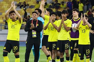 Tawuran Suporter Malaysia, Stasiun Kereta Diobrak-abrik  Buntut Tersingkir dari Piala AFF