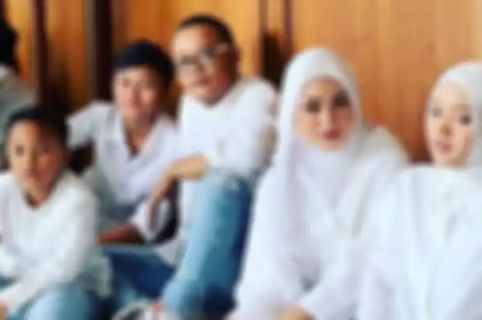 Putri Delina 