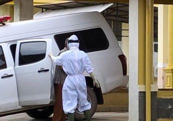 Bawa Penumpang dan Jenazah, Mobil Ambulans Tiba-tiba Terbakar di Ruas Jalan Tol Gempol - Pandaan