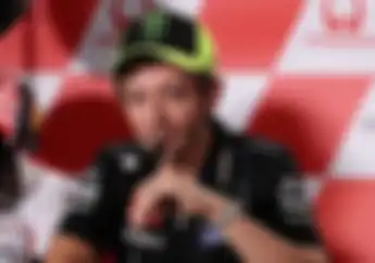 Usai Dorong Motor, Valentino Rossi Curhat Soal Hasil Kerja David Munoz Kepala Teknisi Baru Pada Motor Yamaha M1 Miliknya
