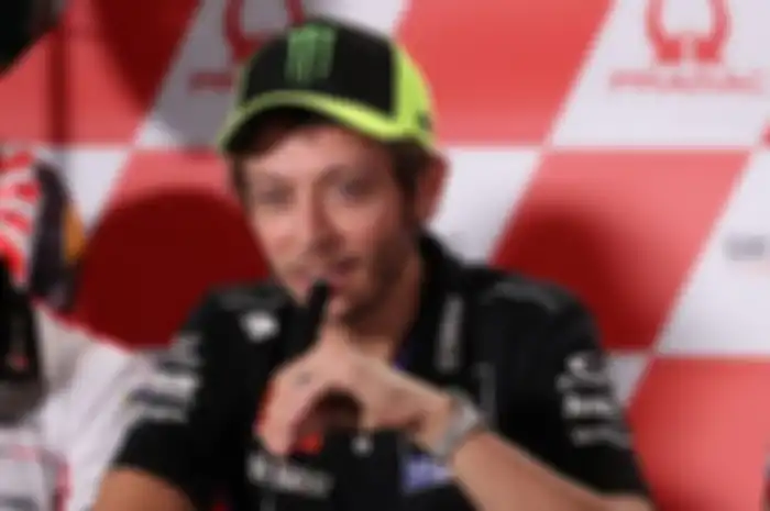 Valentino Rossi curhat soal hasil kerja David Munoz, kepala teknisi barunya kepada awak media.