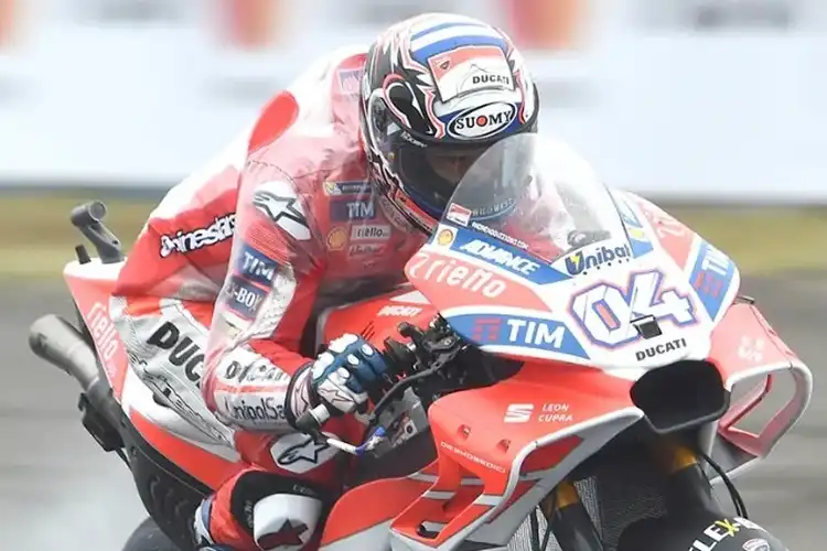 Modelnya Transparan, Harga Jas Hujan Pembalap MotoGP Bikin Melongo