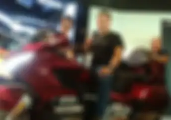 Waduh, Presiden Jokowi Kalah Cepat dengan Nih Orang Bawa Pulang Honda Gold Wing Seharga Rp 1,1 Miliar