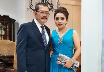 Tak Bisa Kumpul-kumpul Cantik Sambil Hamburkan Uang Gegara Corona, Mayangsari dan Geng Arisan Sosialitanya Tetap Tampil Eksis dari Rumah Pakai Masker Nyentrik Kembaran, Intip Aksinya!