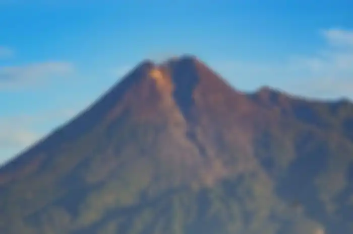Pemandangan Gunung Merapi dipagi hari di perbatasan Propinsi Jawa Tengah dan DIY