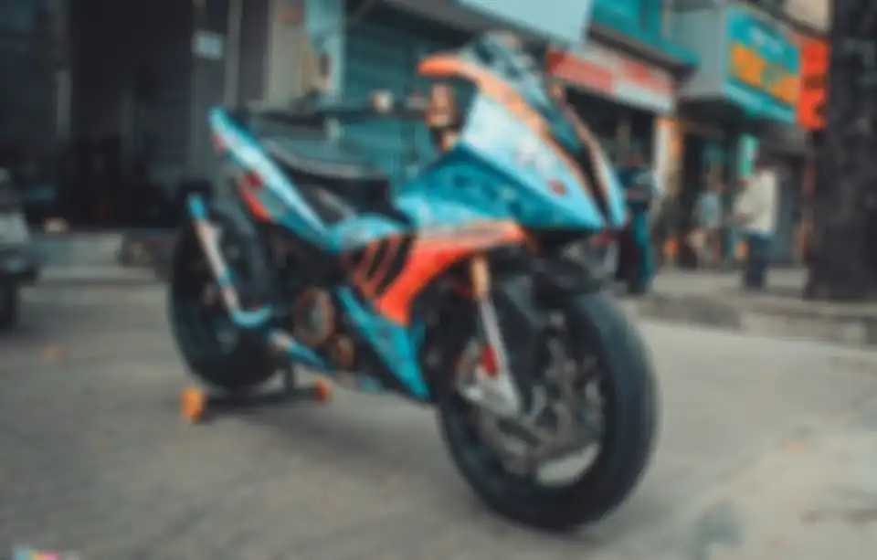Yamaha MX King bergaya ala BMW S1000RR