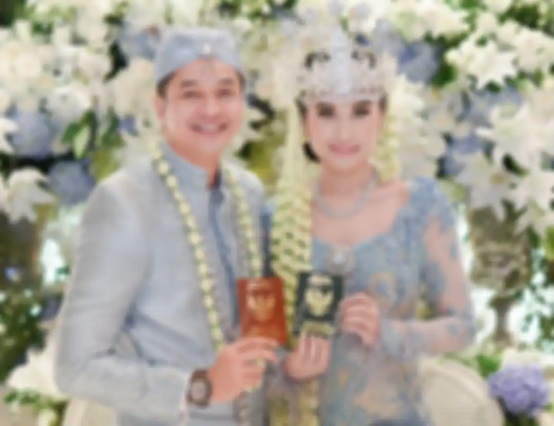 Adly Fairuz dan Angbeen resmi menikah