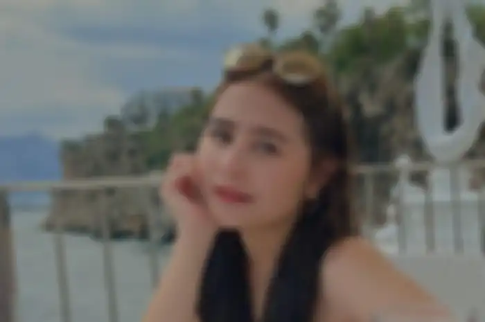Pamer Ketiak Mulus, Penampilan Seksi Prilly Latuconsina Liburan ke Turki Jadi Sorotan Netizen: Keinget Tangmo Nida!