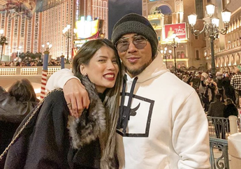 Rayakan Lebaran untuk Pertama Kalinya Usai Pindah Agama, Deddy Corbuzier Bagikan Fotonya Saat Idul Fitri Bareng Sang Kekasih