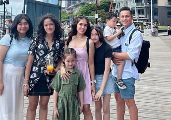 Fisik Putrinya dengan Andhika Pratama Mirip Orang Korea, Ussy Sulistiawaty: Waktu Bikin Biasa Saja