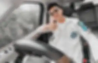 Rela Terbang ke Manado hingga Keluar Masuk Hutan Demi Bertemu Frendi Bawotong, Boy William Panen Pujian Warganet Atas Sikapnya Ini: Akhlak Lu Nomor 1!