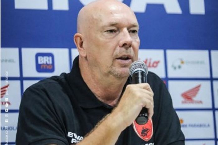 Pelatih PSM Makassar, Joop Gall.