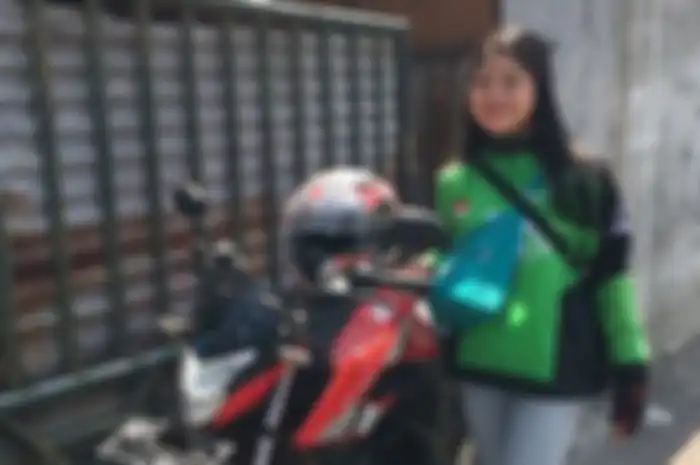 Divani, gojek cantik yang ingin membantu  orang tua.