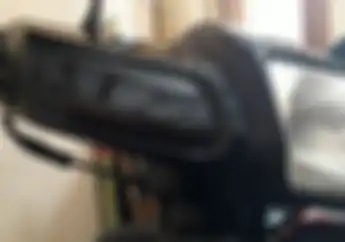 Mau Keren Malah Jadi Nyesel, Ini Akibat Pasang Stiker di Mika Lampu Motor