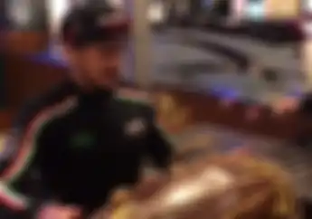Gara-gara Scott Redding Main Gamelan, Netizen Indonesia dan Malaysia Terlibat Perang 