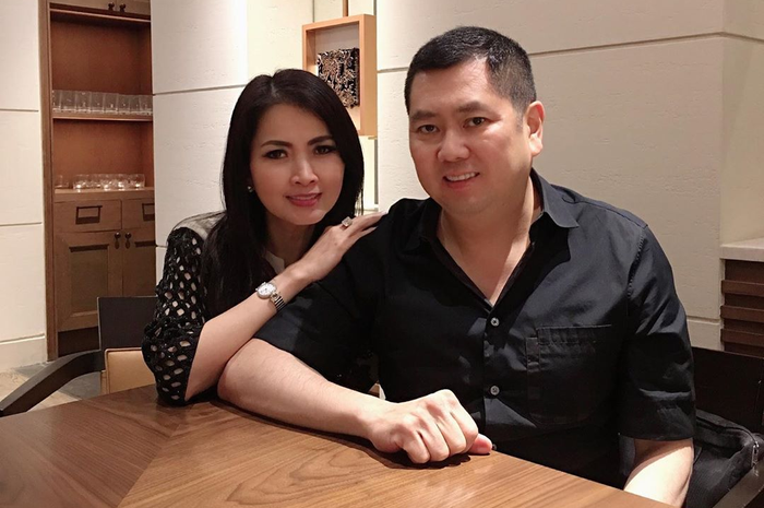 Hary Tanoesoedibjo dan istri