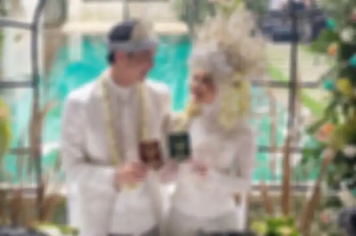 Perlakuan Dinda Hauw pada Rey Mbayang di Malam Pertama Sebagai Pengantin Baru jadi Sorotan Netizen: Punya Bini Begitu, Gue Lempar Ember!