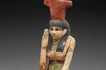 Nephthys, atau 'Nyonya Rumah' adalah dewi udara dan kepala keluarga di Mesir kuno.