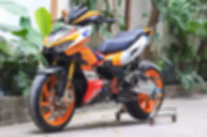 Honda Winner X pakai livery Repsol dan kaki-kaki gambot