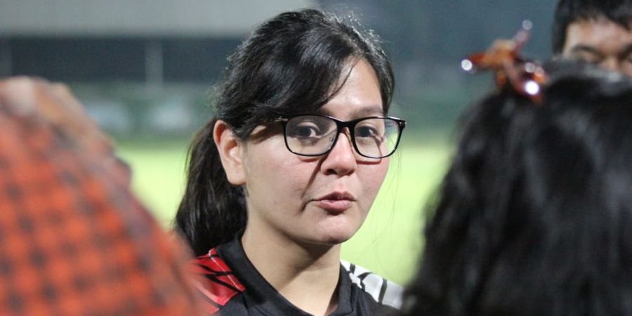 BREAKING NEWS - Mundur dari PSSI, Ratu Tisha Gabung ke Perserang