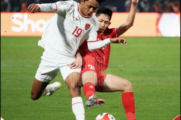 Suasana pertandingan Timnas Indonesia Vs Vietnam dalam laga ketiga Grup B ASEAN Cup 2024 di Viet Tri Stadium, Minggu (15/12/2024).