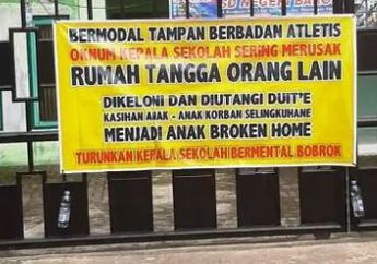 Kronologi Muncul Spanduk Tuduh Kepsek Pebinor di Gerbang SD di Pekalongan, Begini Kesaksian Warga