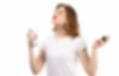 Biar Aroma Parfum Tahan Lama, Coba Perhatikan Jarak Penyemprotan, Ya!