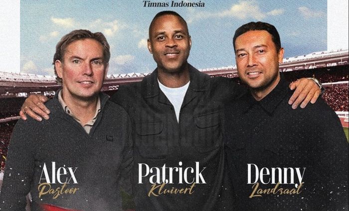 Alex Pastoor (kiri) dan Denny Landzaat (kanan) bakal menjadi asisten pelatih Patrick Kluivert (tengah) di Timnas Indonesia.