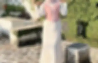 5 Inspirasi Outfit Coquette Nuansa Pink yang Lagi Ngetren. Cute!